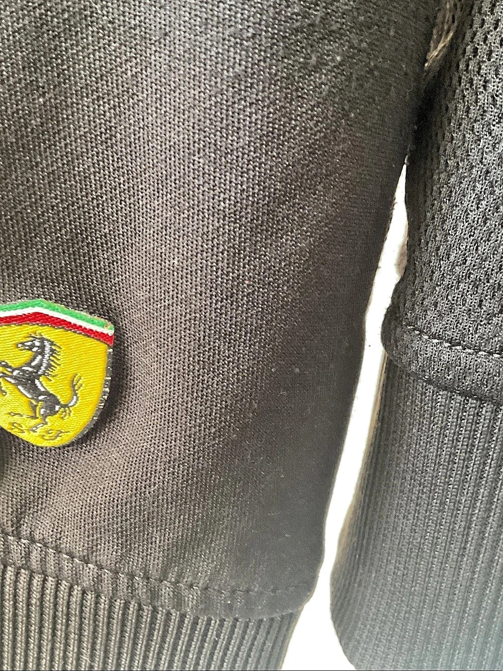 Ferrari Black Jacket Size Large - Picture 6 of 7